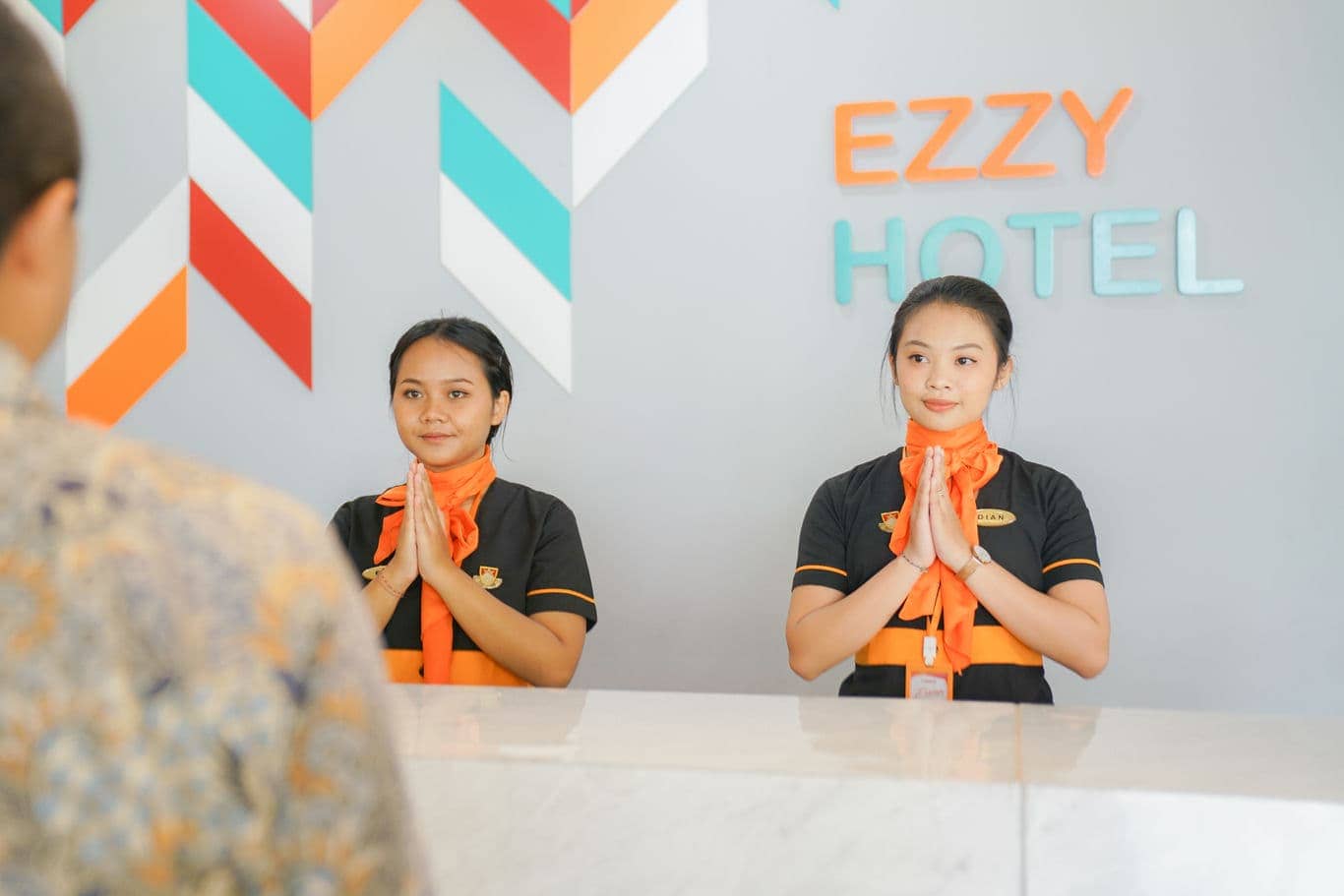 ezzy hotel's lobby