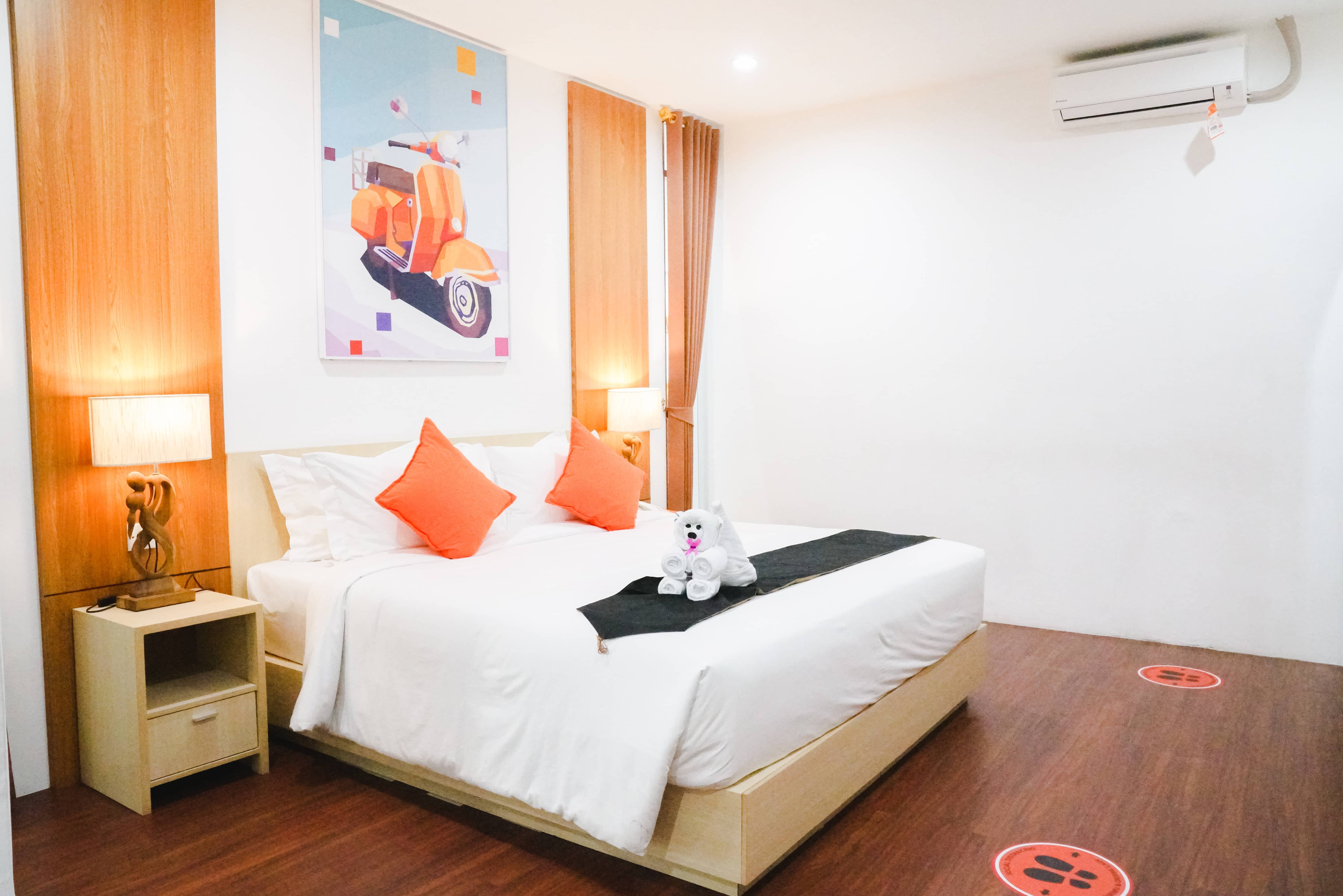 ezzy hotel's room